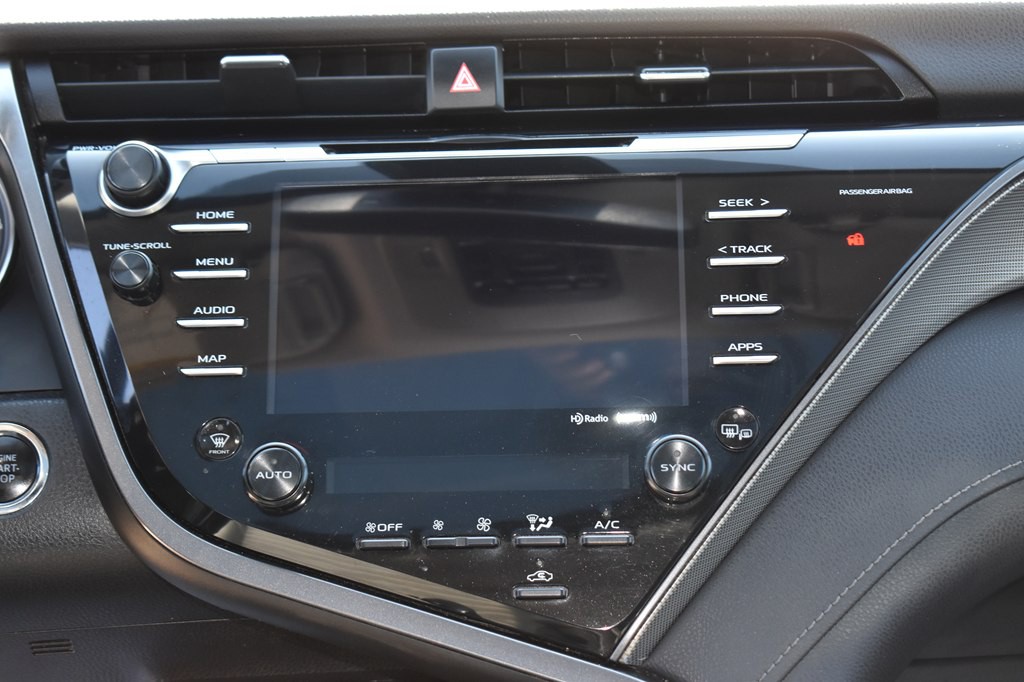2019 Toyota Camry Image 18
