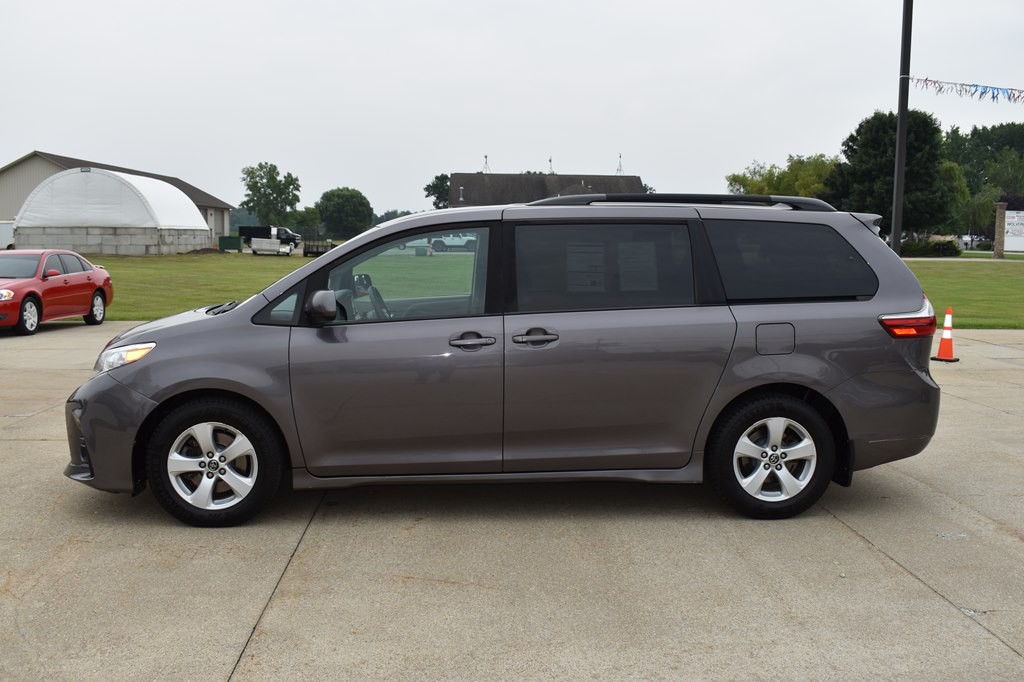2019 Toyota Sienna Image 6