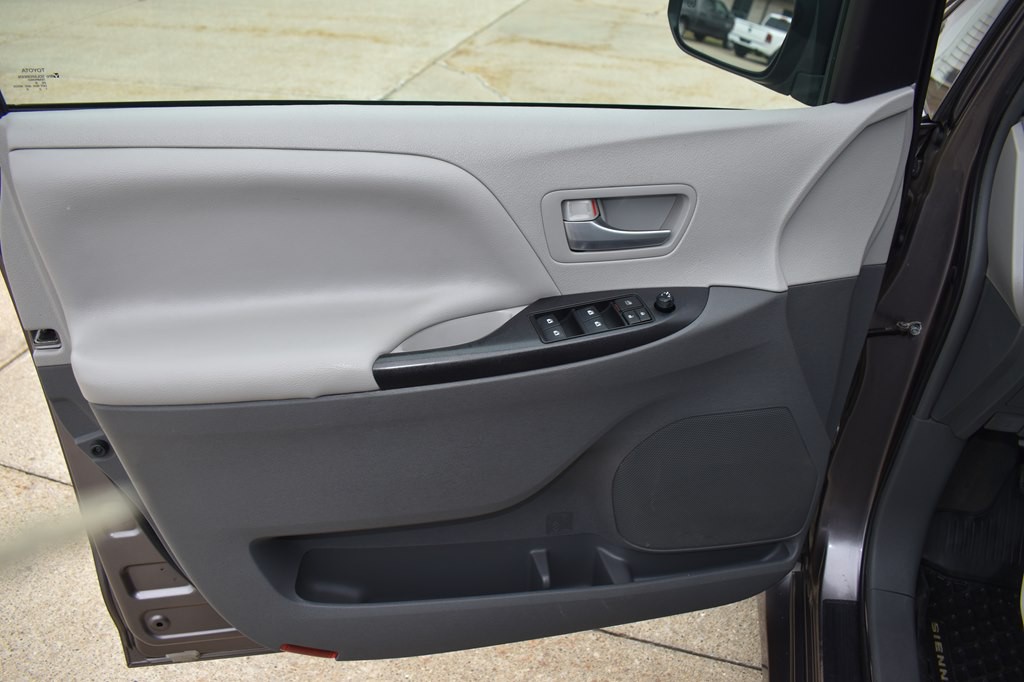 2019 Toyota Sienna Image 10