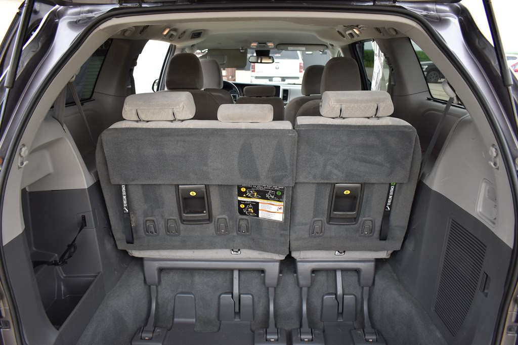 2019 Toyota Sienna Image 16