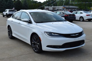 Image for 2016 Chrysler 200 S ID: 7556575
