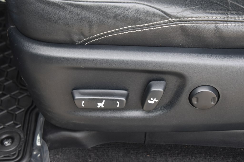 2016 Toyota 4Runner Image 13