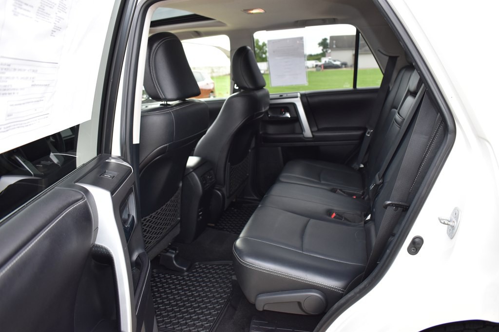 2016 Toyota 4Runner Image 14