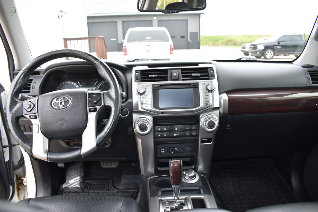 2016 Toyota 4Runner Image 22