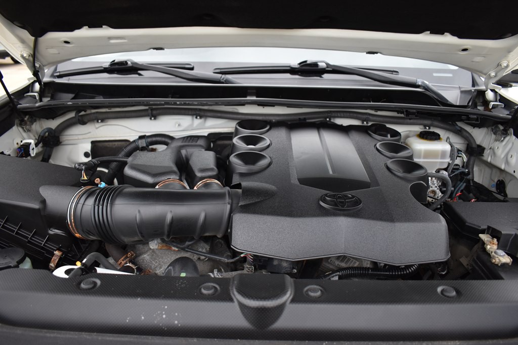 2016 Toyota 4Runner Image 23