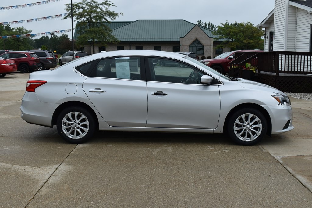 2018 Nissan Sentra Image 2