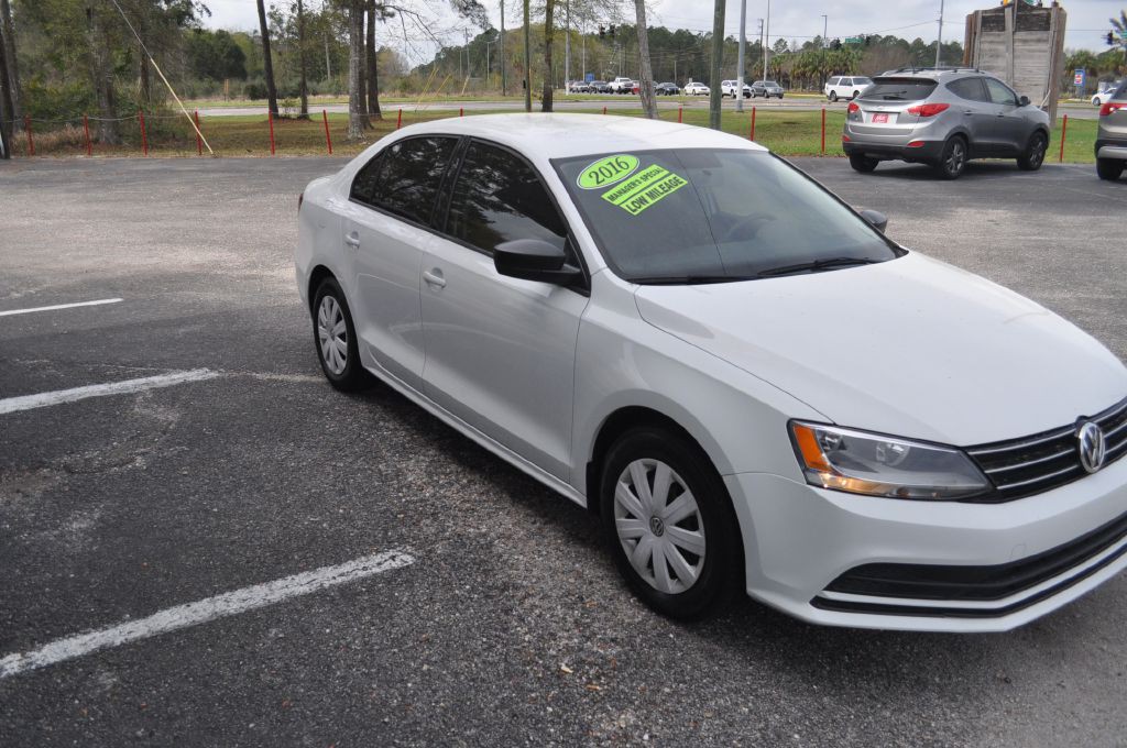 2016 Volkswagen Jetta Image 4