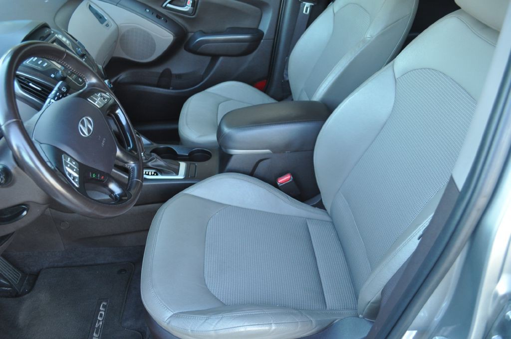 2015 Hyundai Tucson Image 11