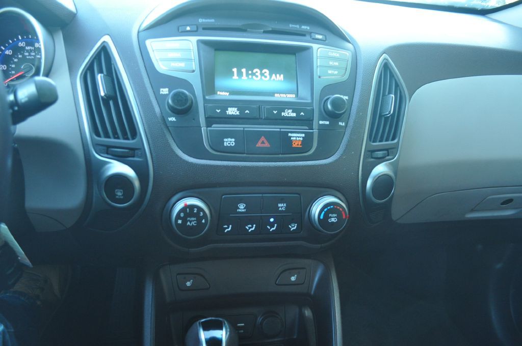 2015 Hyundai Tucson Image 12