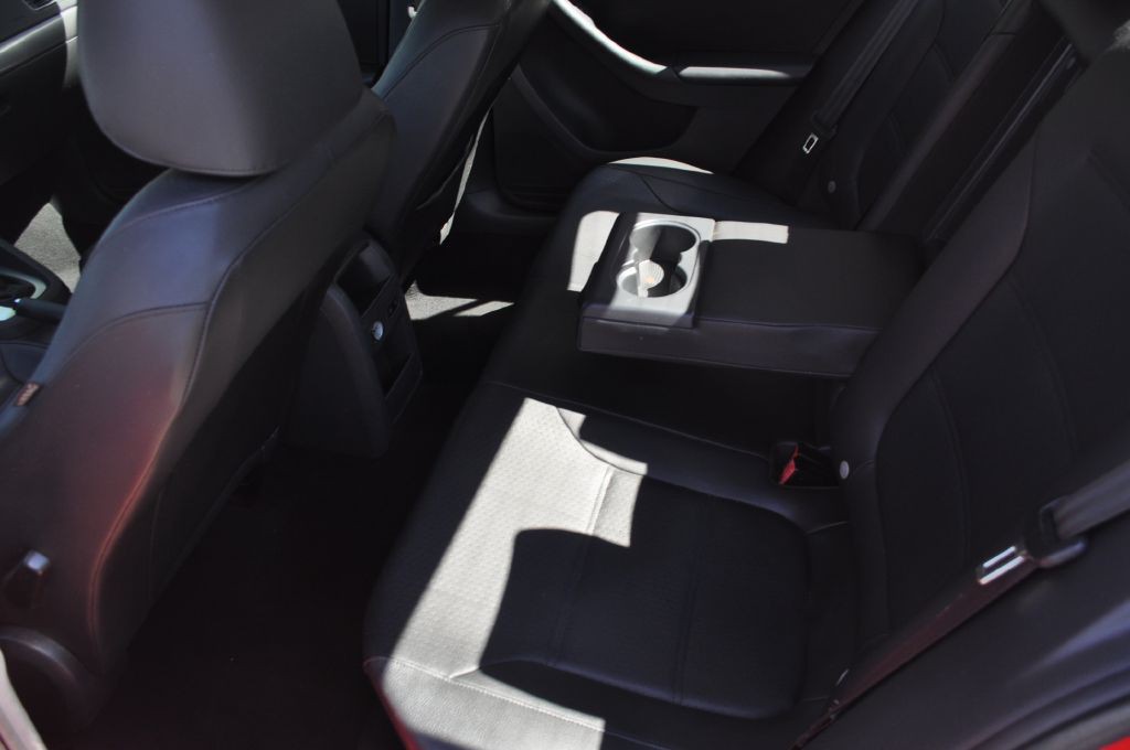 2014 Volkswagen Jetta Image 10