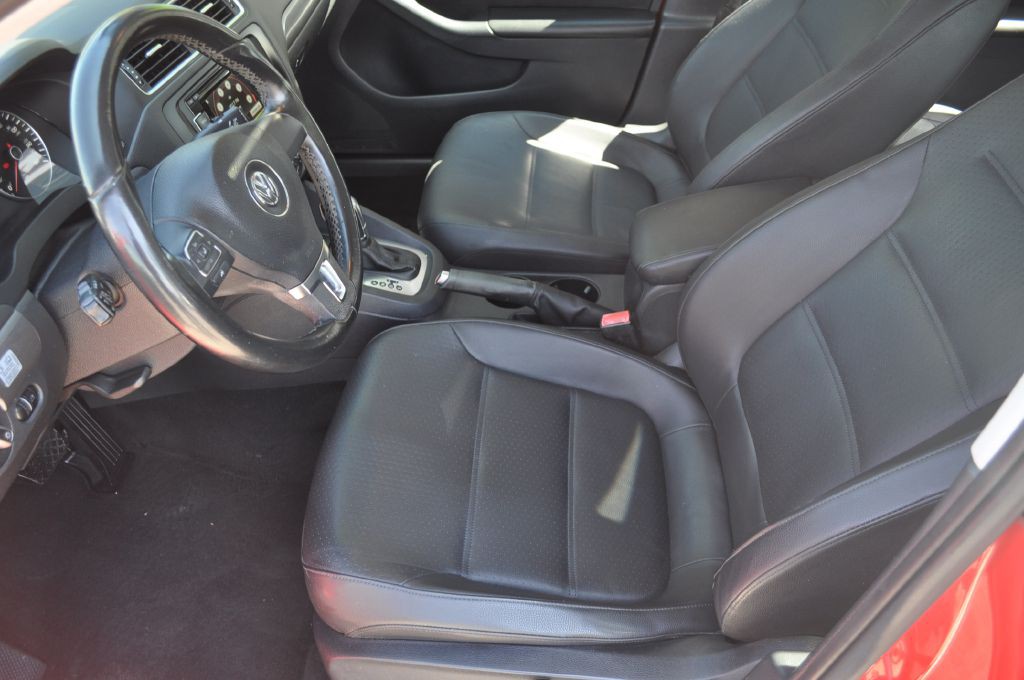 2014 Volkswagen Jetta Image 11