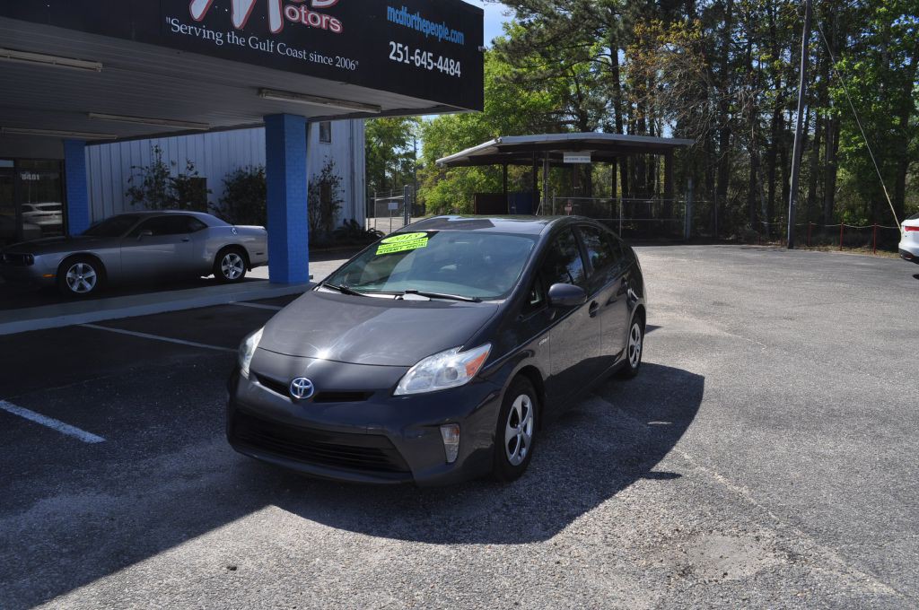2013 Toyota Prius Image 1