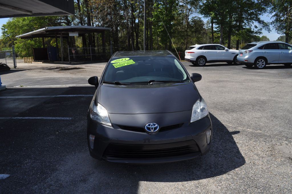 2013 Toyota Prius Image 3