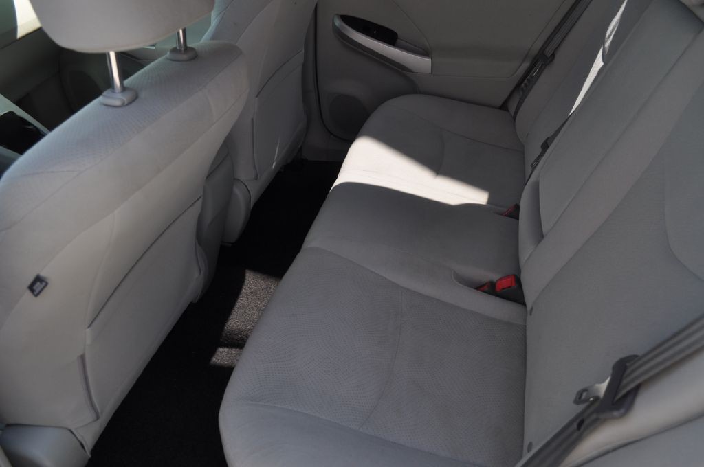 2013 Toyota Prius Image 10