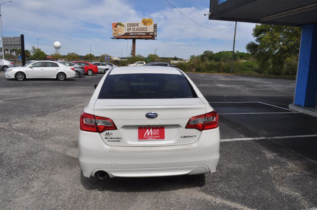 2015 Subaru Legacy Image 8