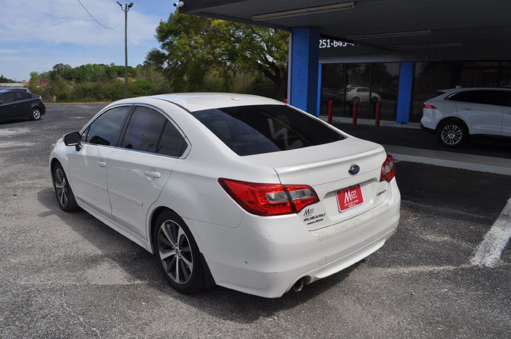 2015 Subaru Legacy Image 9