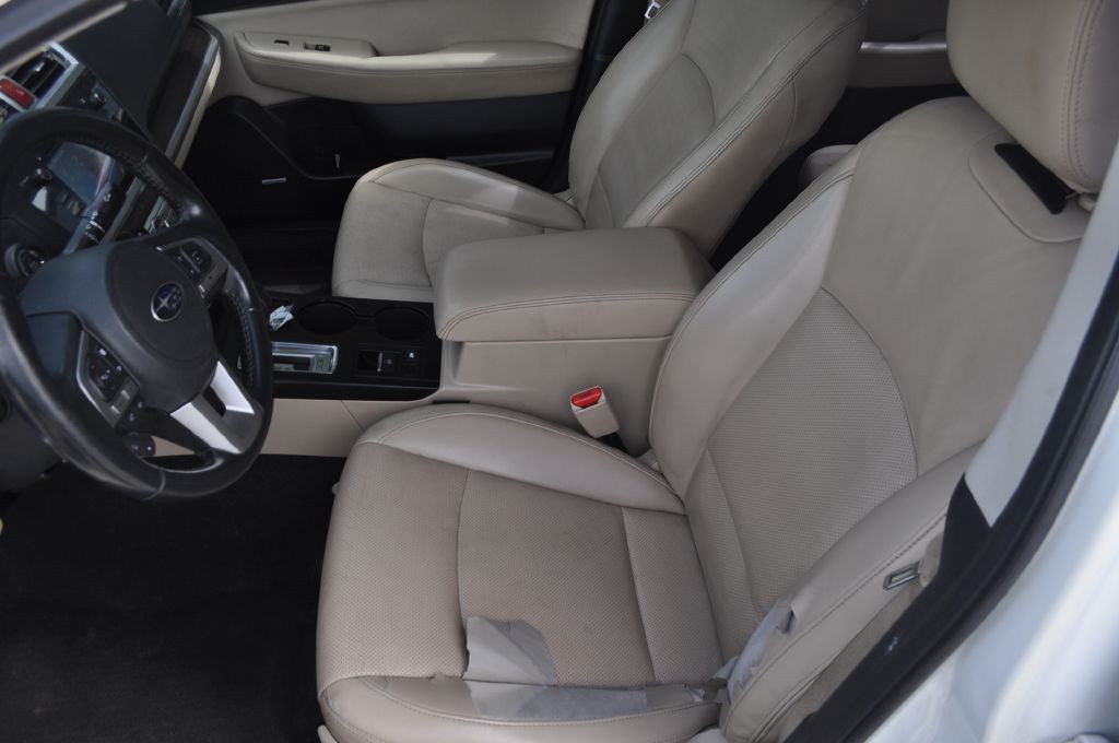 2015 Subaru Legacy Image 11