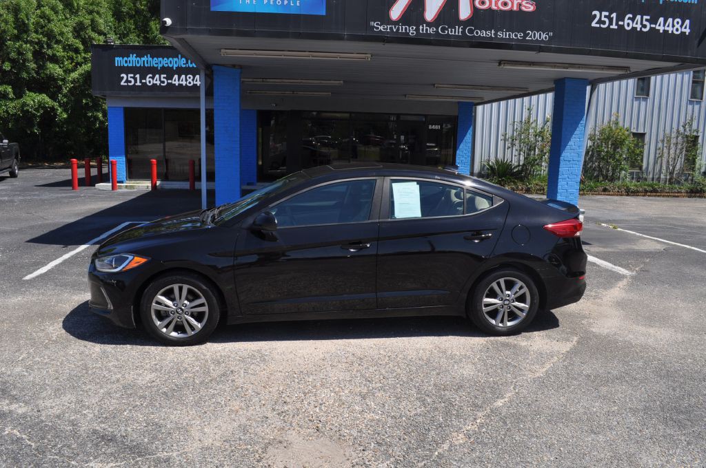 2017 Hyundai Elantra Image 2