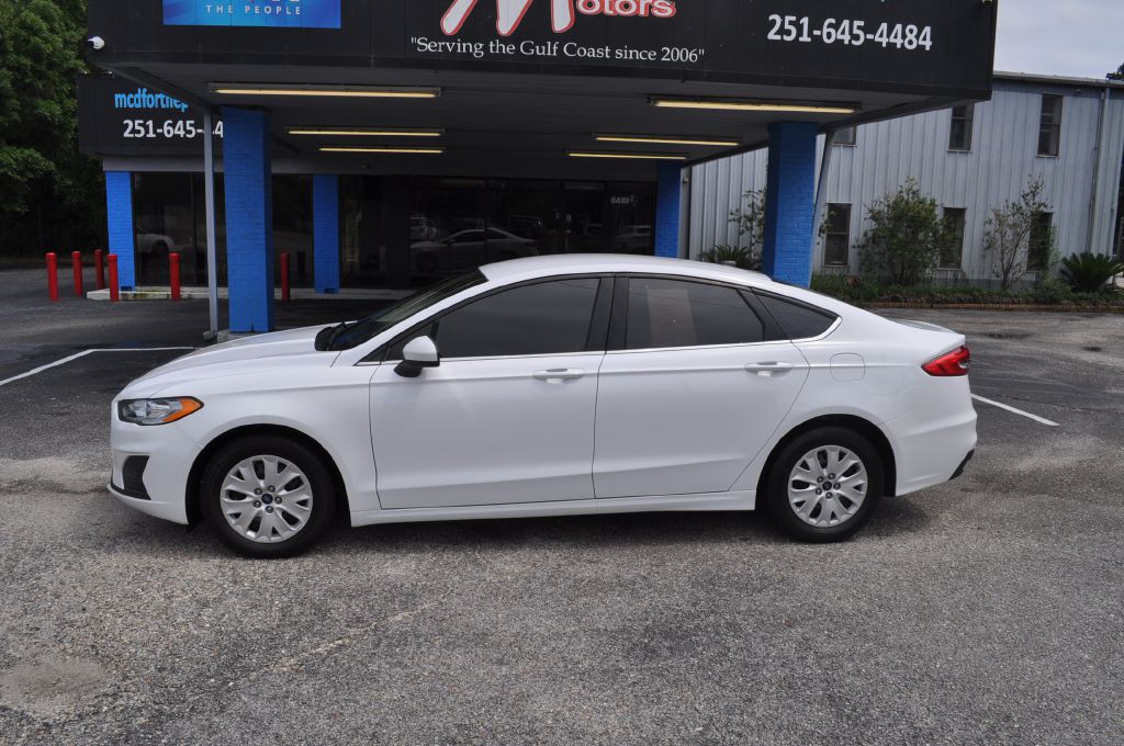 2019 Ford Fusion Image 2