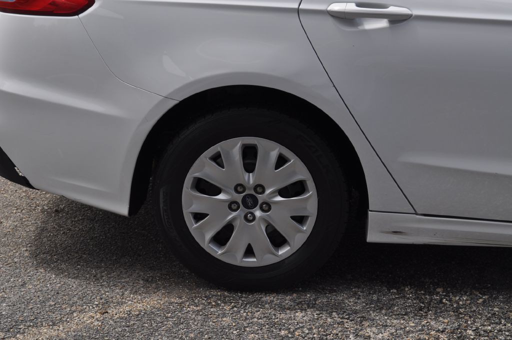 2019 Ford Fusion Image 6