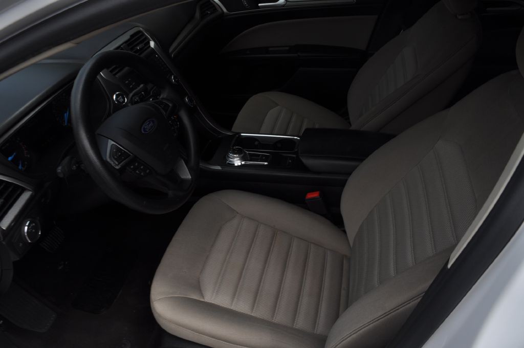 2019 Ford Fusion Image 11
