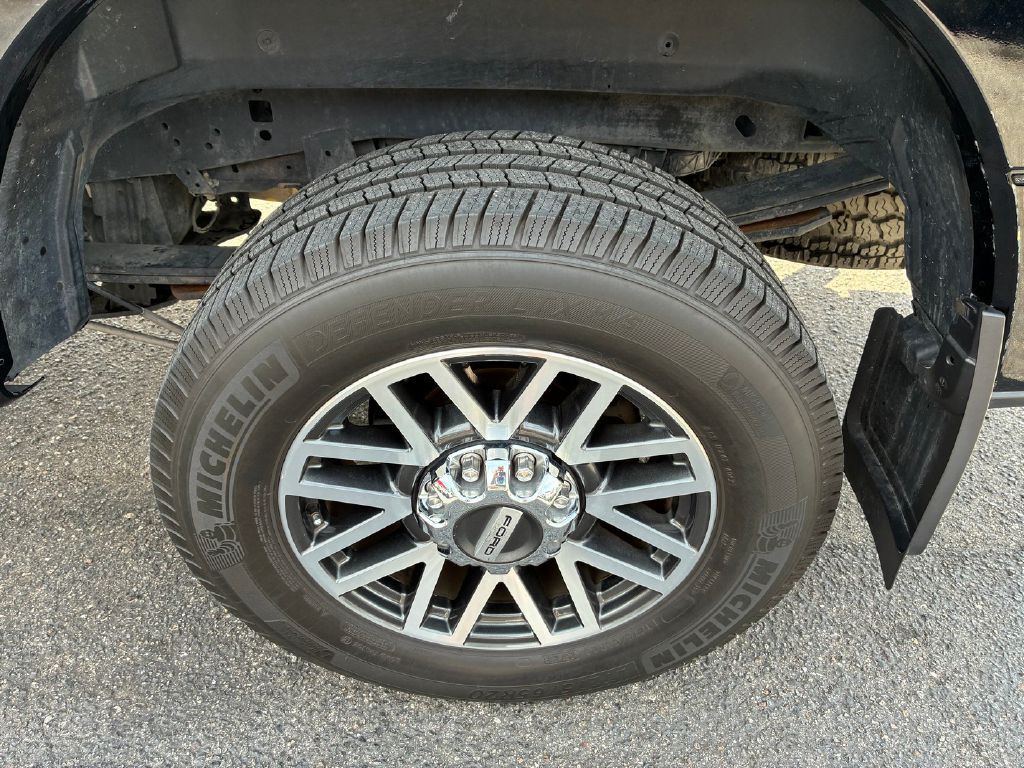 2017 Ford F-250 Image 9