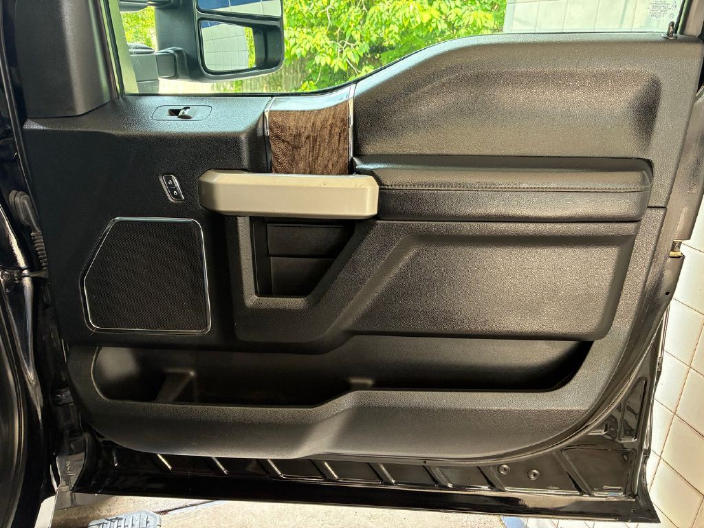 2017 Ford F-250 Image 17