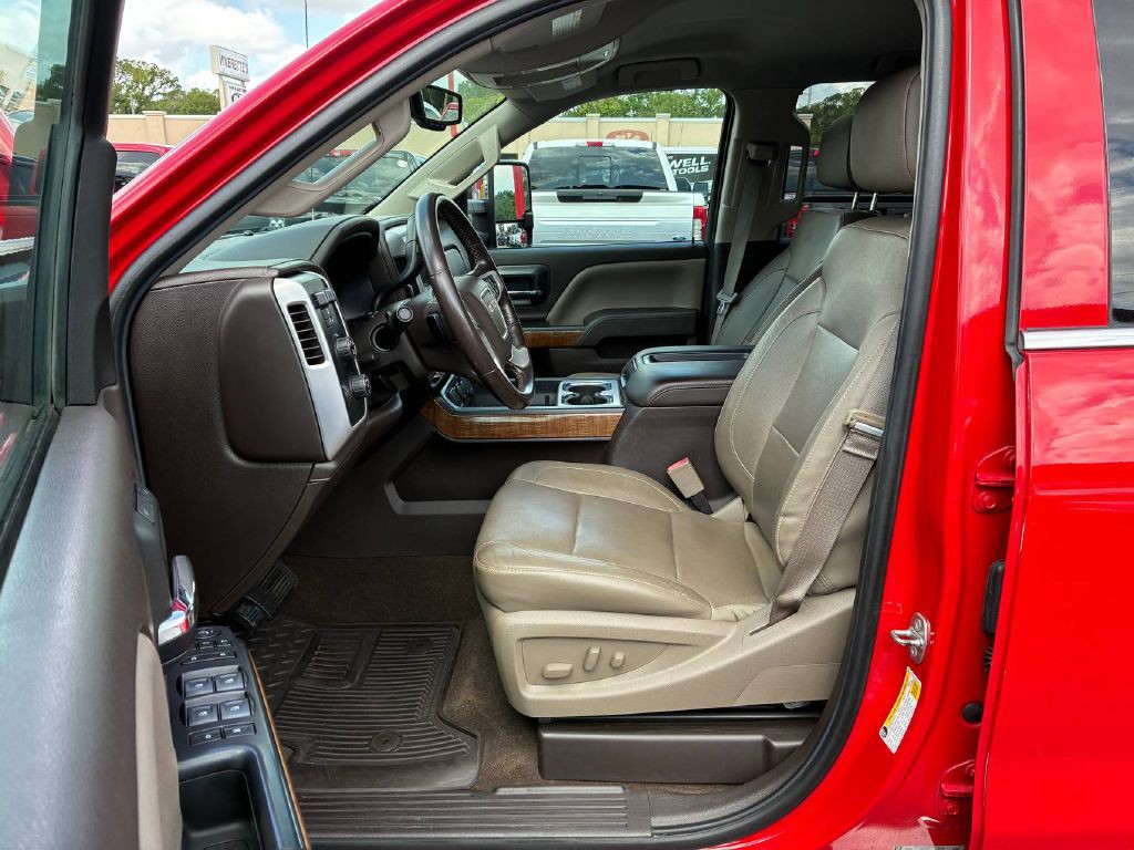2015 GMC Sierra 2500 Image 9