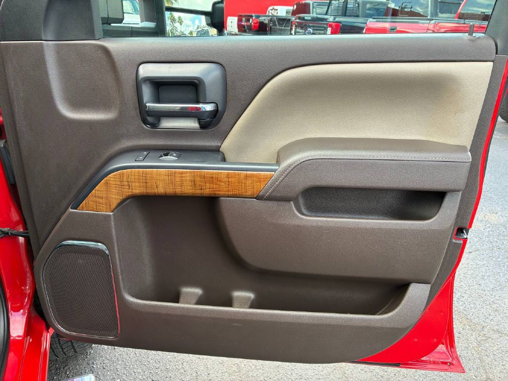 2015 GMC Sierra 2500 Image 16