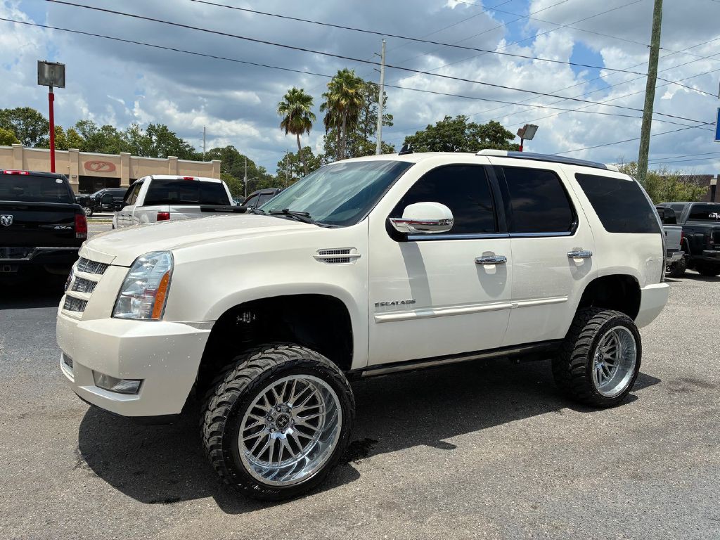 2013 Cadillac Escalade Image 2