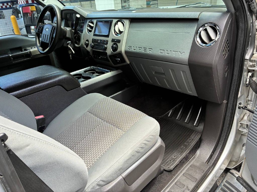 2015 Ford F-250 Image 16