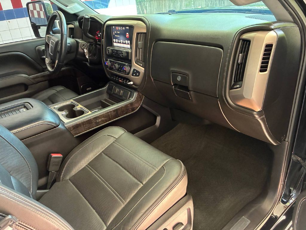 2016 GMC Sierra Image 16