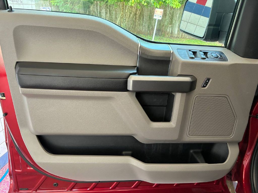 2015 Ford F-150 Image 11