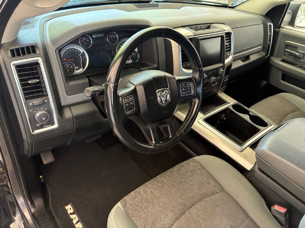 2014 RAM 1500 Image 9