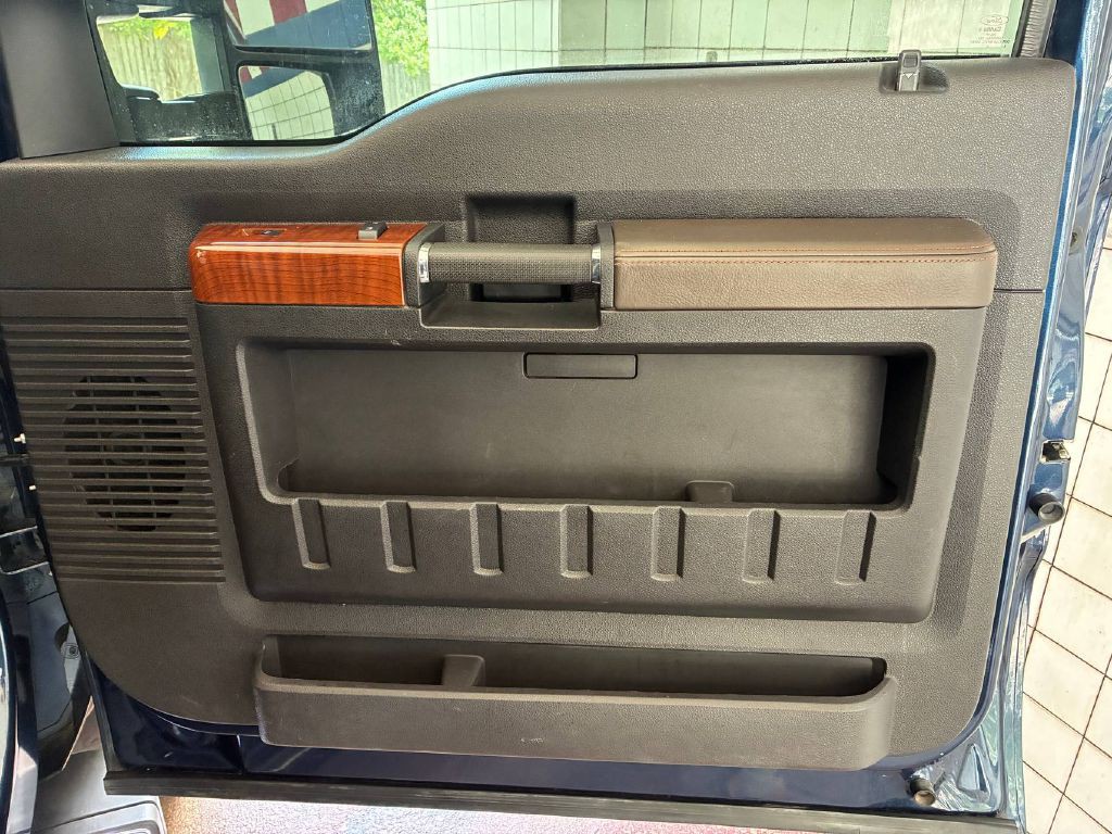 2015 Ford F-350 Image 17