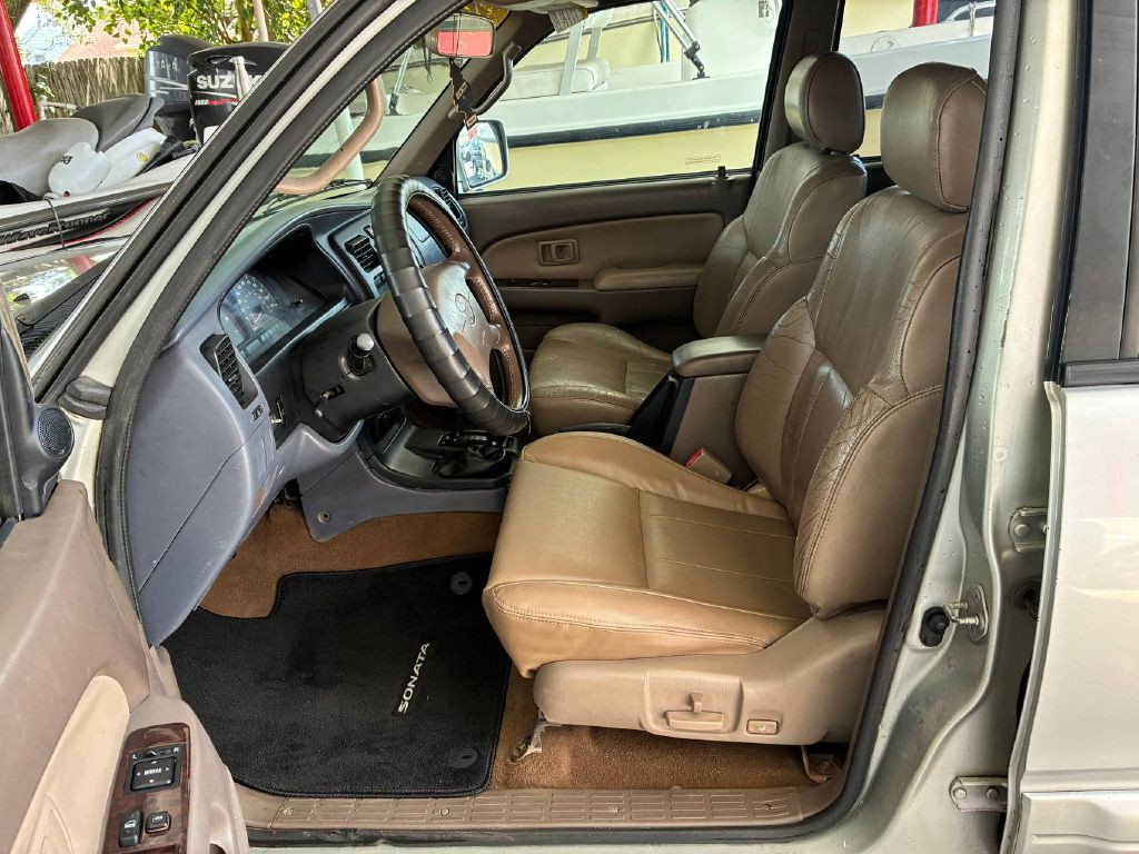 2001 Toyota 4Runner Image 10