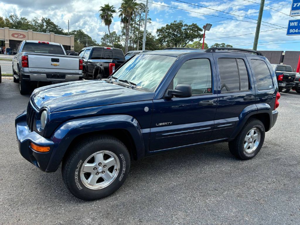 2004 Jeep Liberty Image 2