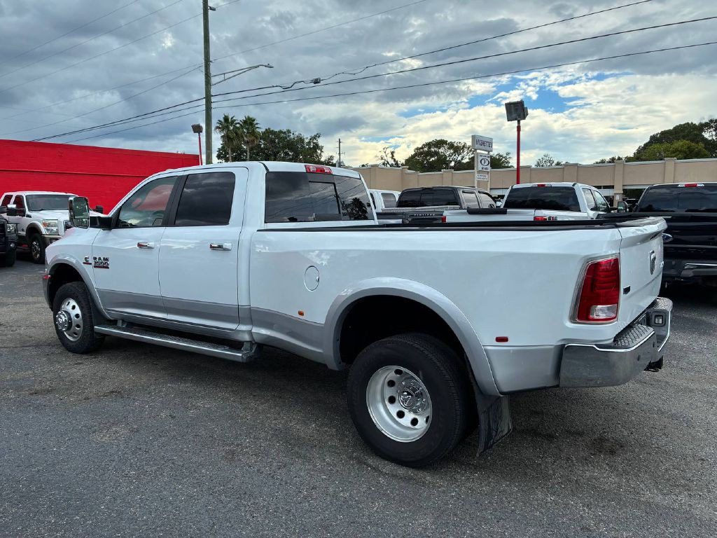 2014 RAM 3500 Image 3