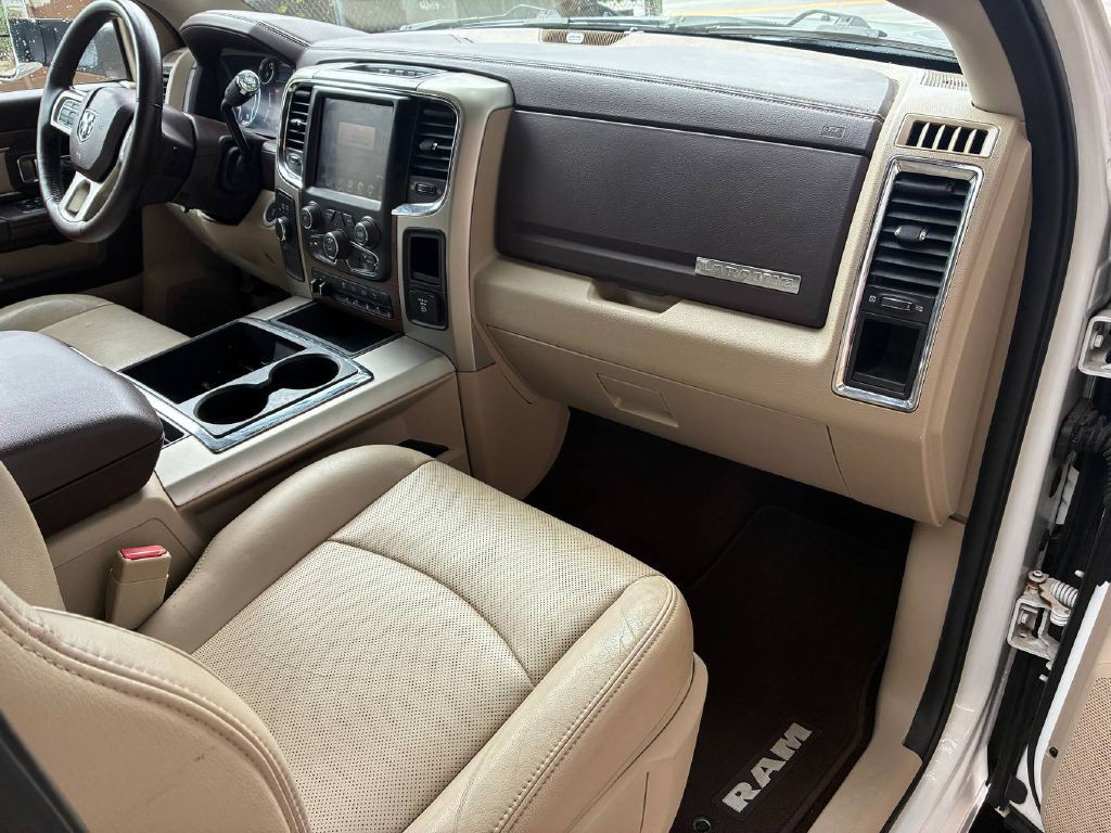 2014 RAM 3500 Image 16