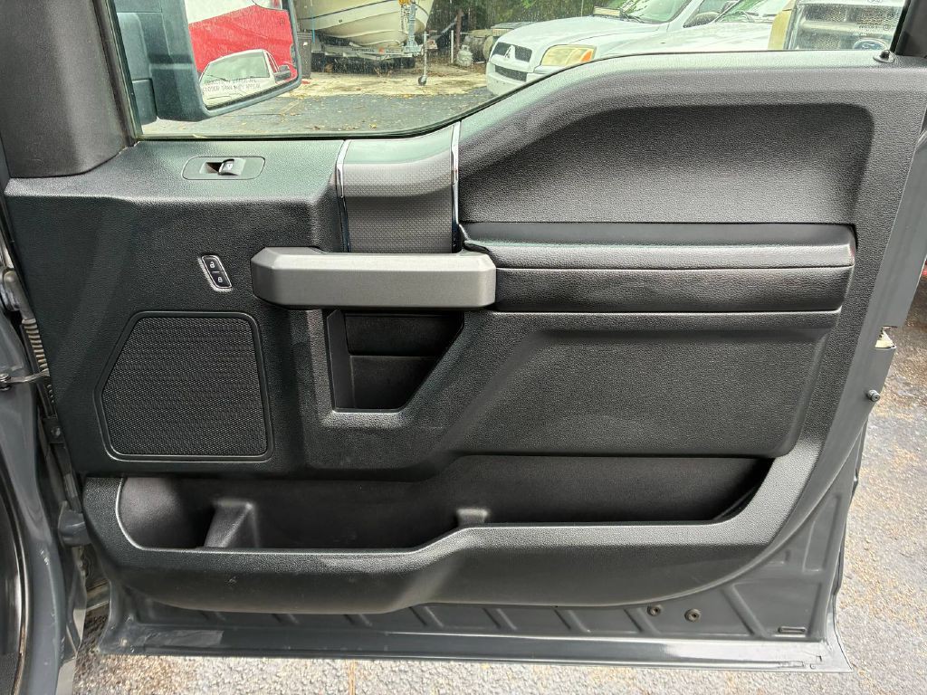 2016 Ford F-150 Image 18