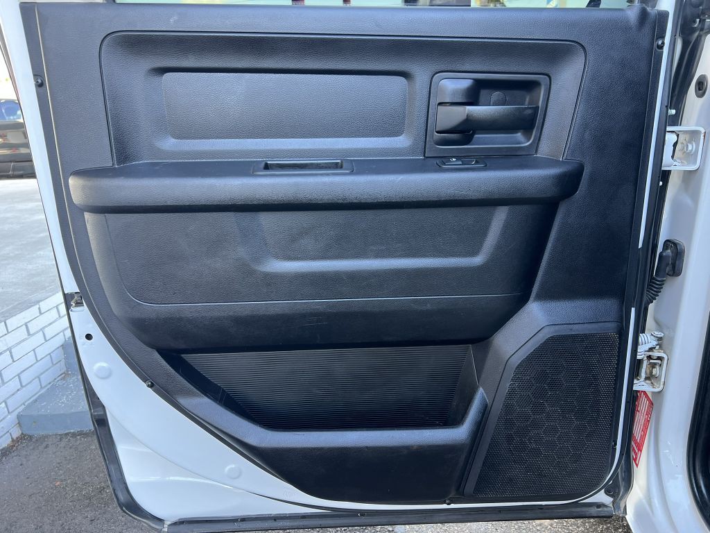 2018 RAM 2500 Image 16