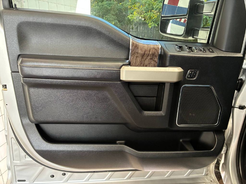 2017 Ford F-250 Image 12