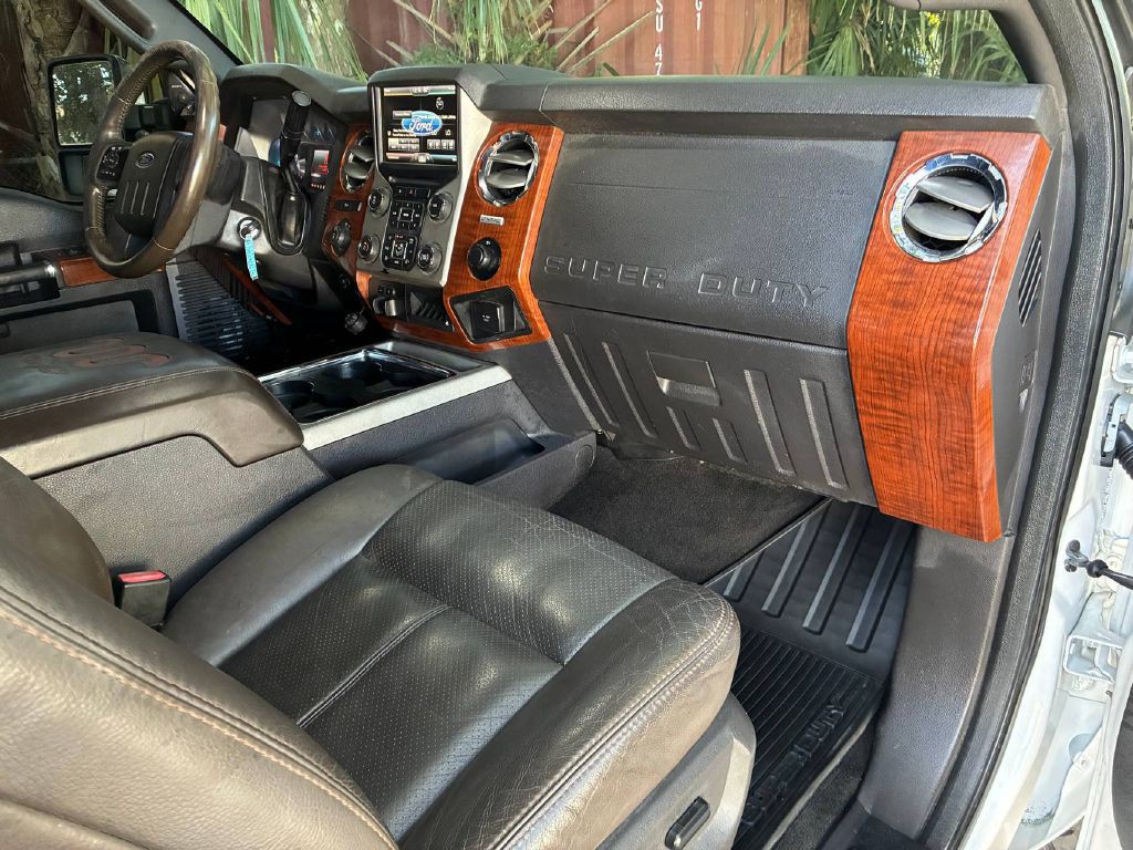 2015 Ford F-250 Image 16