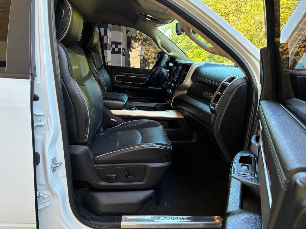 2020 RAM 3500 Image 16