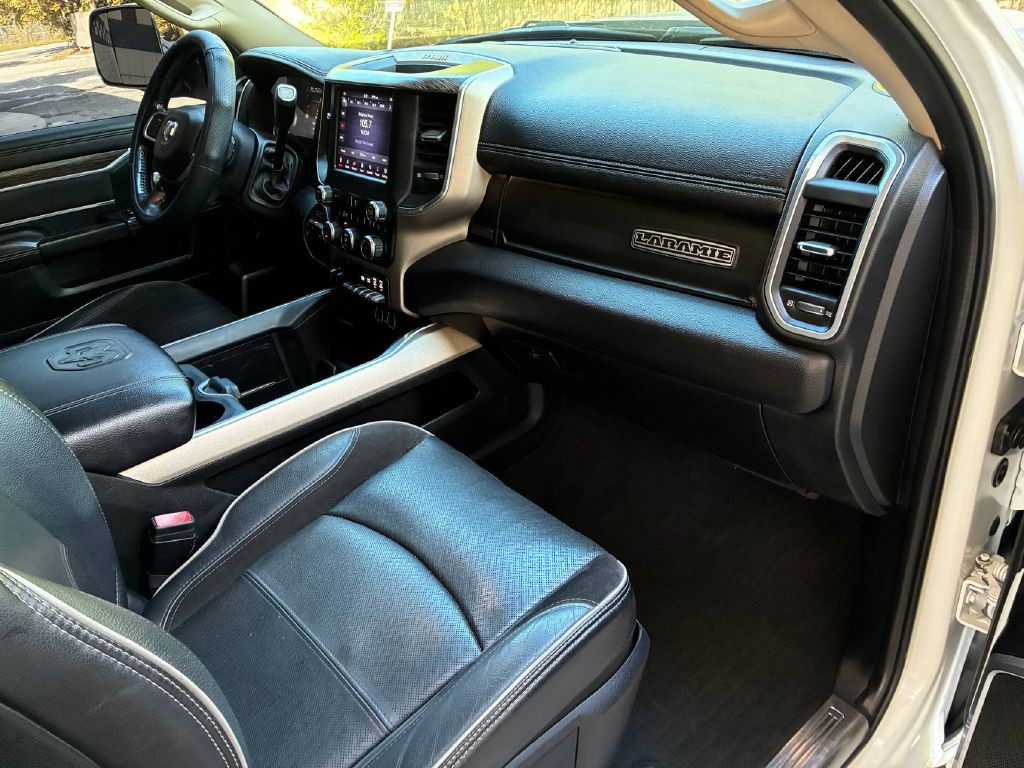 2020 RAM 3500 Image 17