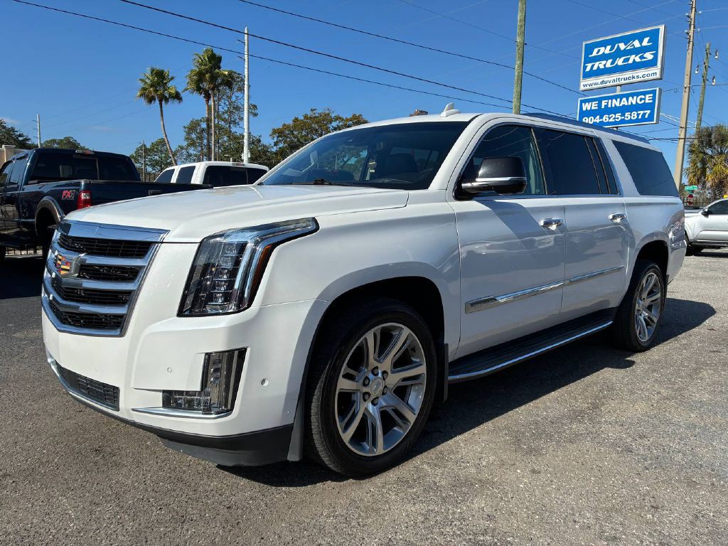 2017 Cadillac Escalade Image 1