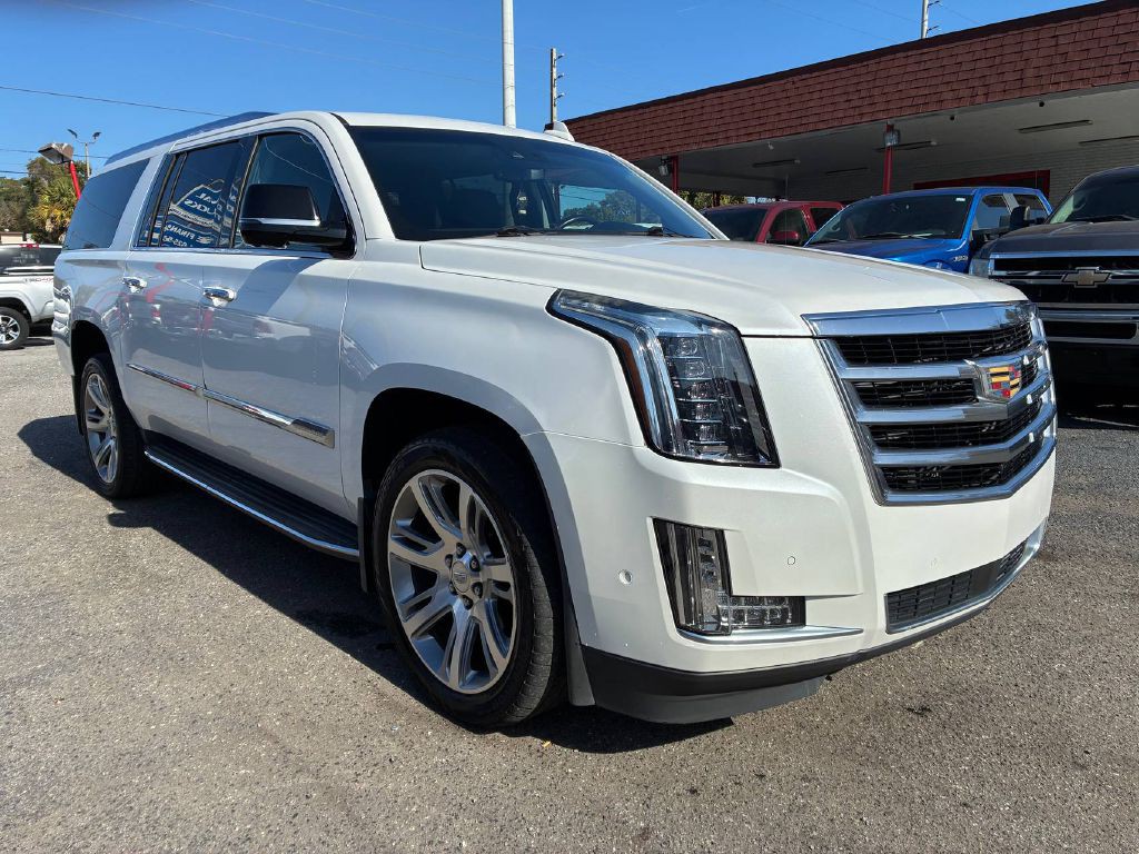 2017 Cadillac Escalade Image 8