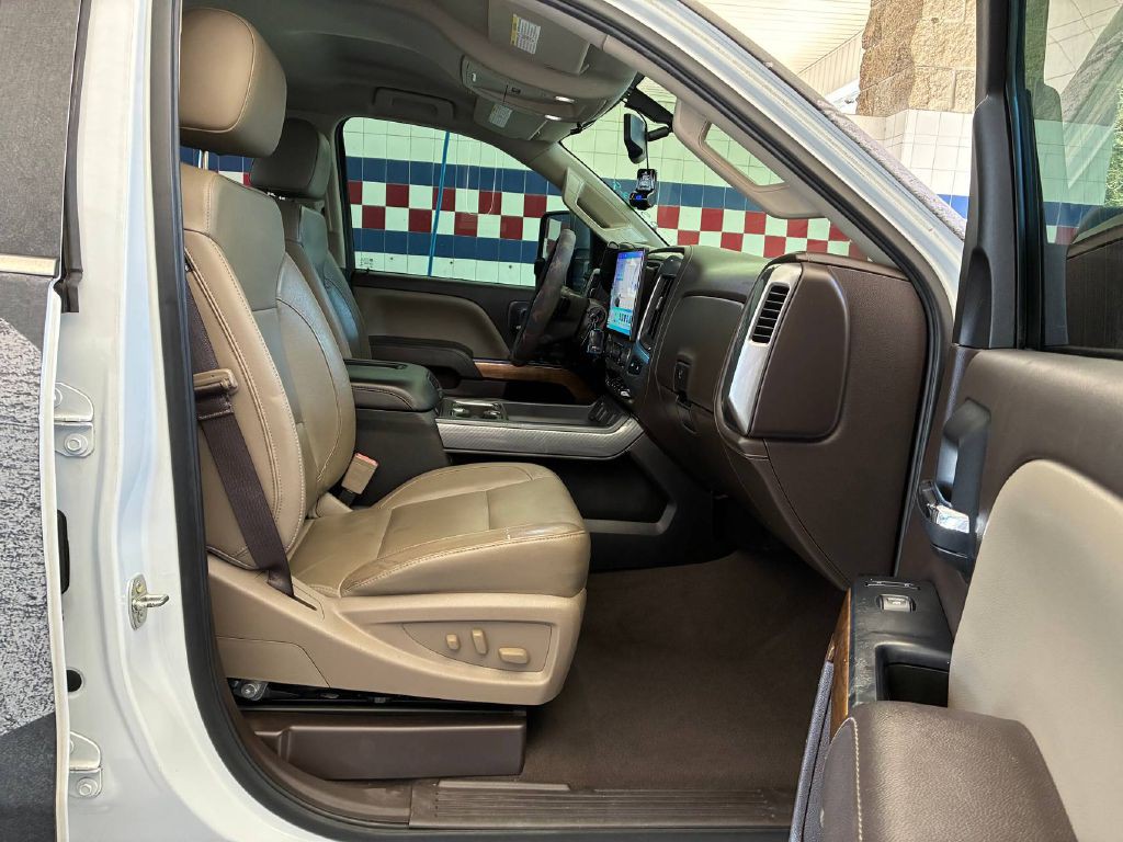 2019 Chevrolet Silverado 1500 Image 16