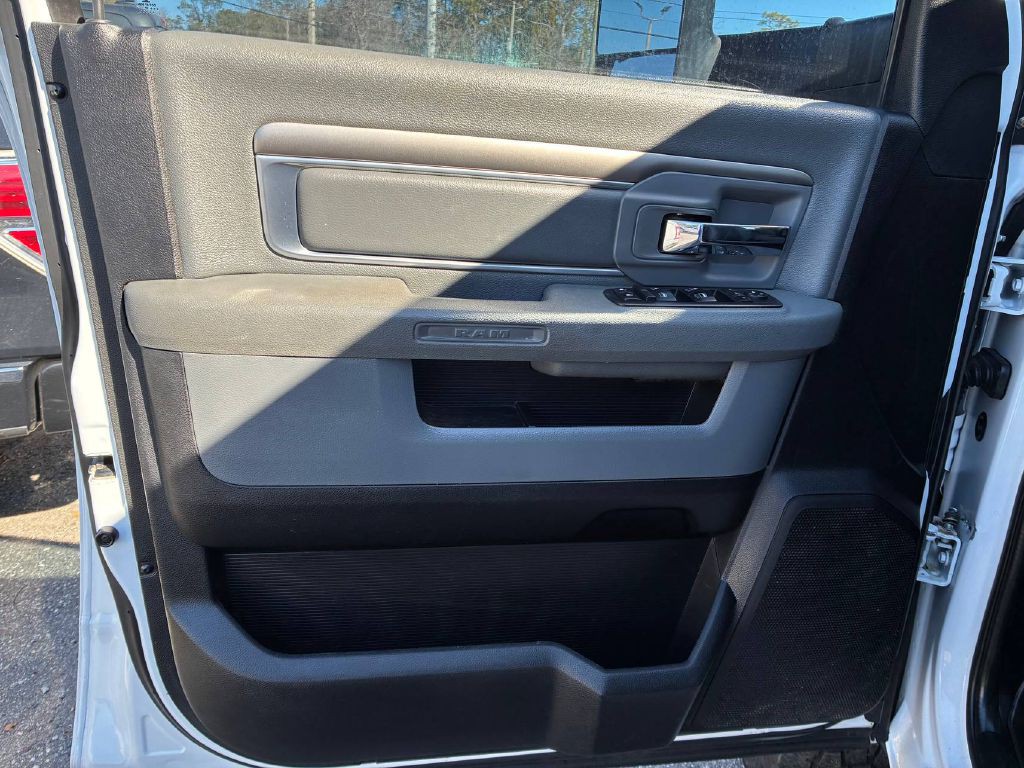 2017 RAM 2500 Image 10