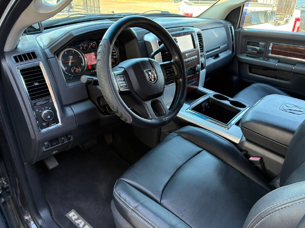 2012 Dodge Ram 3500 Image 11